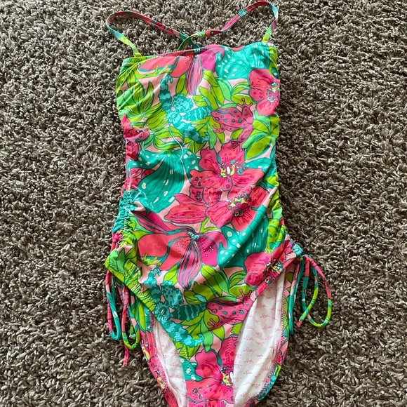 - LILLY Pulitzer bathing swim suit sz xs